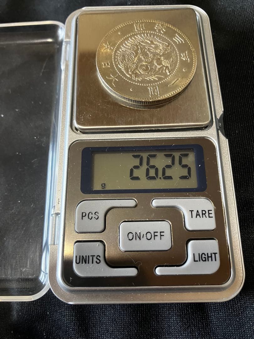 希少　欠貝圓　旧一圓銀貨　明治三年　貿易銀 目方26.25g 価格相談可
