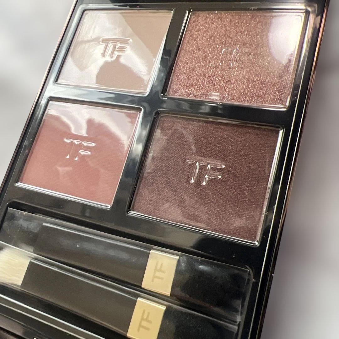 TOMFORD アイカラークォード　030 インソレントローズ