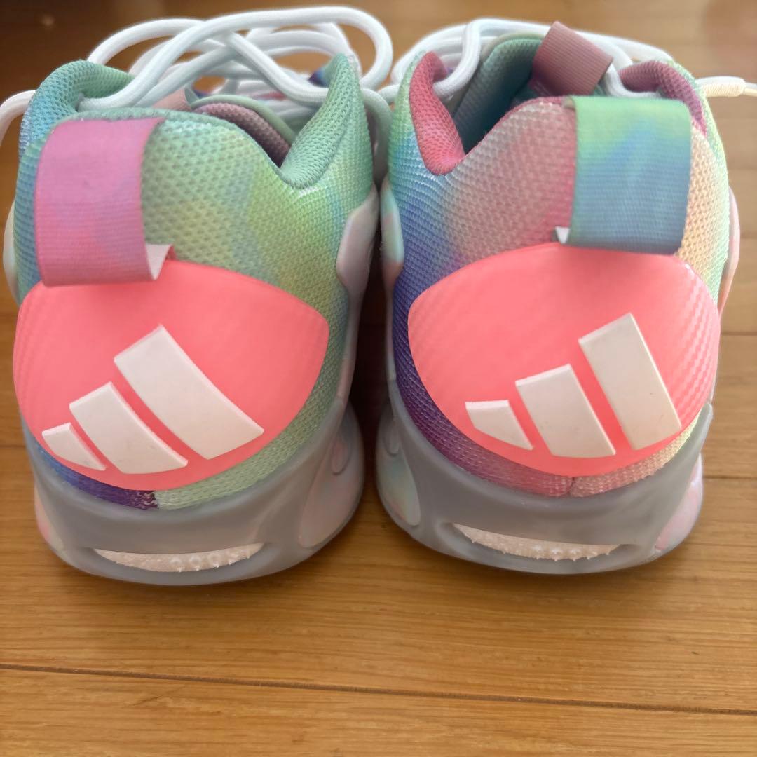 adidas アンソニーエドワーズ　バスケットシューズ