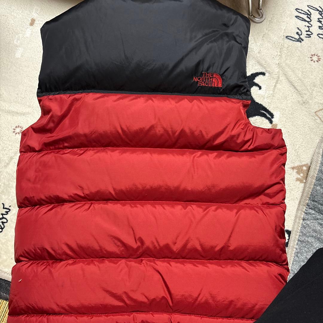 THE NORTH FACE ダウンベスト 赤・黒