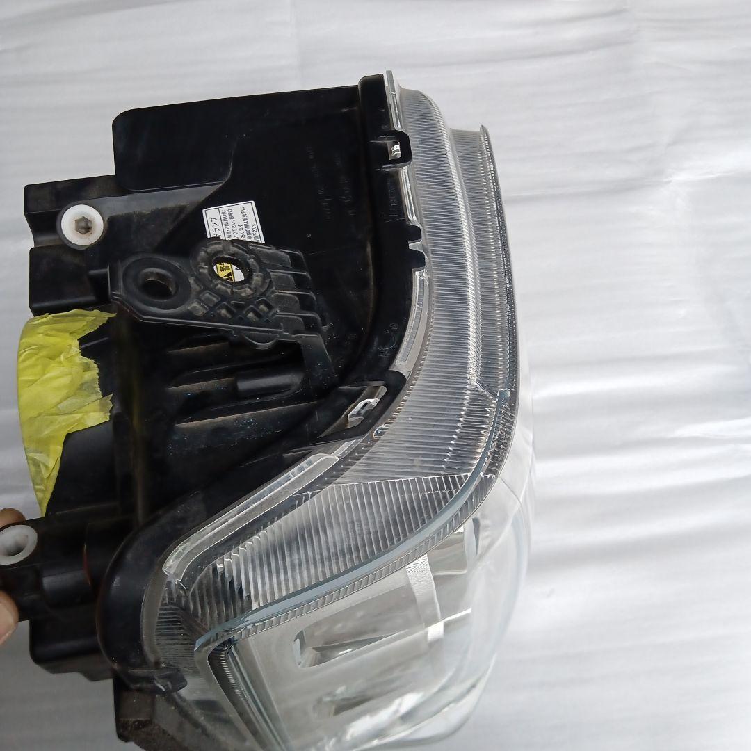 DA17V　DA17W　エブリイ　右　ヘッドライト 　ユニット　HID