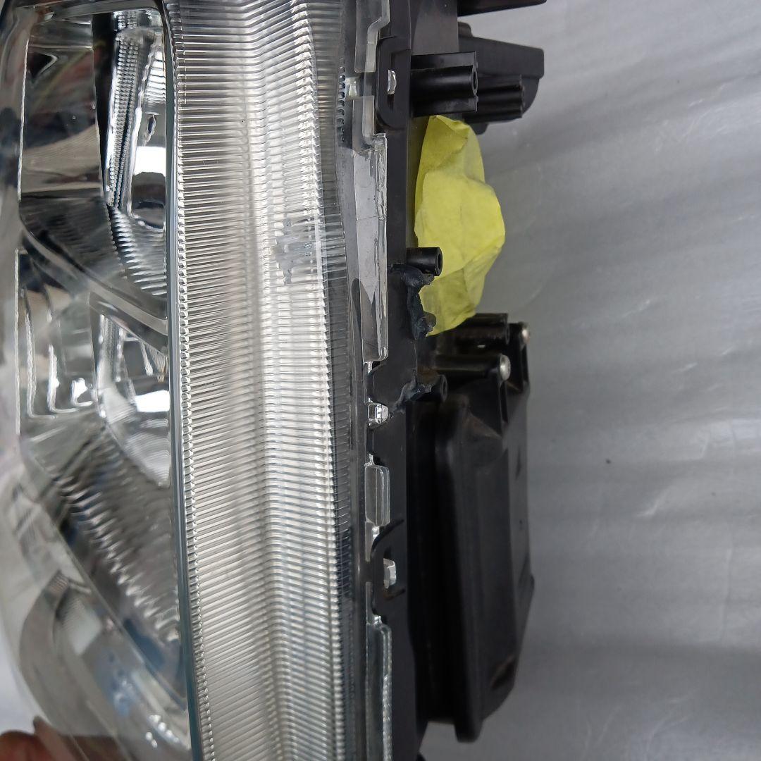 DA17V　DA17W　エブリイ　右　ヘッドライト 　ユニット　HID