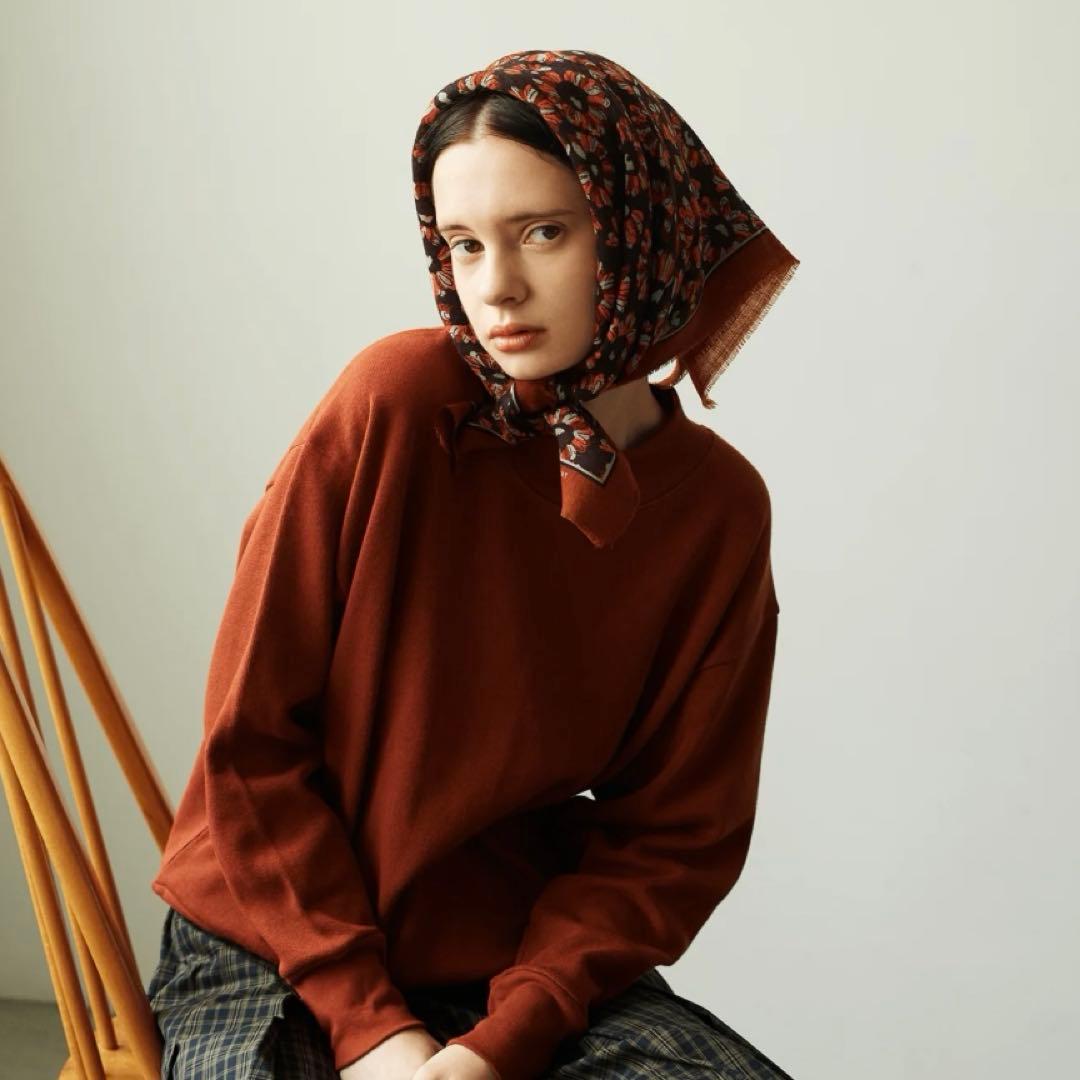 【美品】MOISMONT モワモン フラワースカーフ 70×70 ウール100%