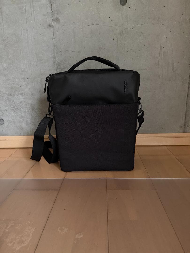 【ほぼ新品】Incase 2WAY トートバッグ・ブラック 正規品・保証書付