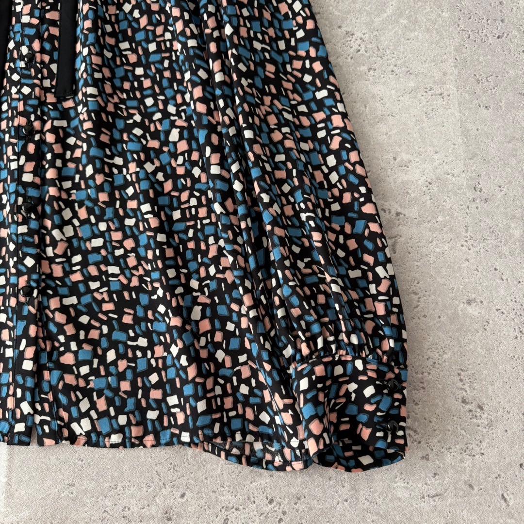 ANAYI イレギュラースクエアプリントタイ付きブラウス　23AW