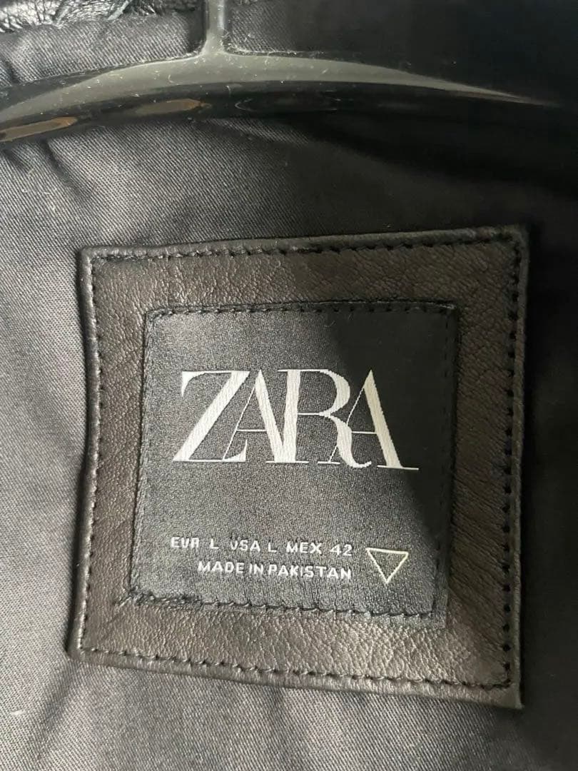 ZARAダブルライダース完売
