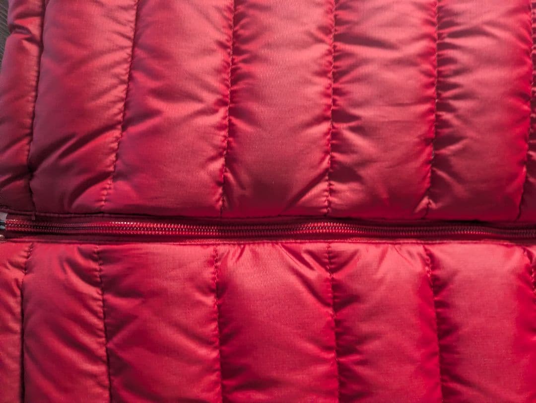 Patagonia レッド ダウンベスト　ダウンセーターベスト