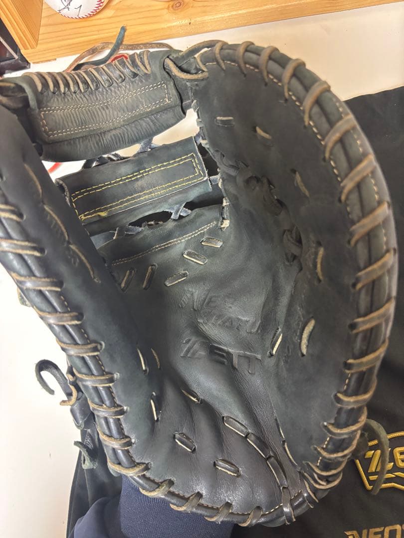 ゼット　ネオステイタス　硬式ファーストミット