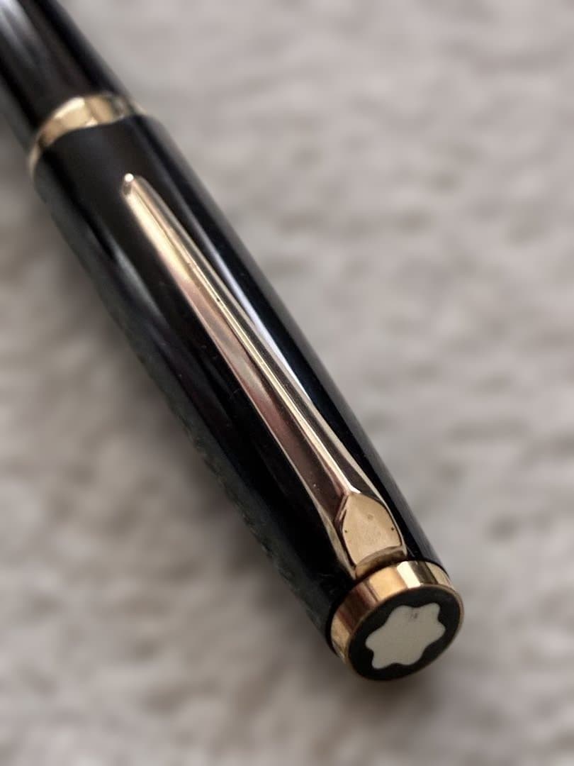 ◾️MONT BLANC モンブラン◾️万年筆◾️黒／金色◾️吸入確認済み◾️