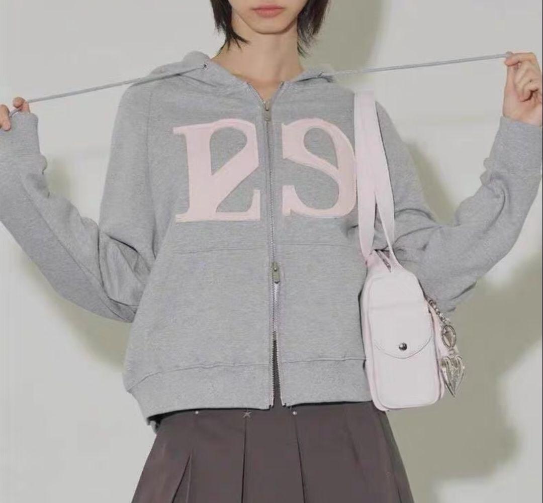 ILLIGO 129 LOGO グレー フード付きパーカーbb