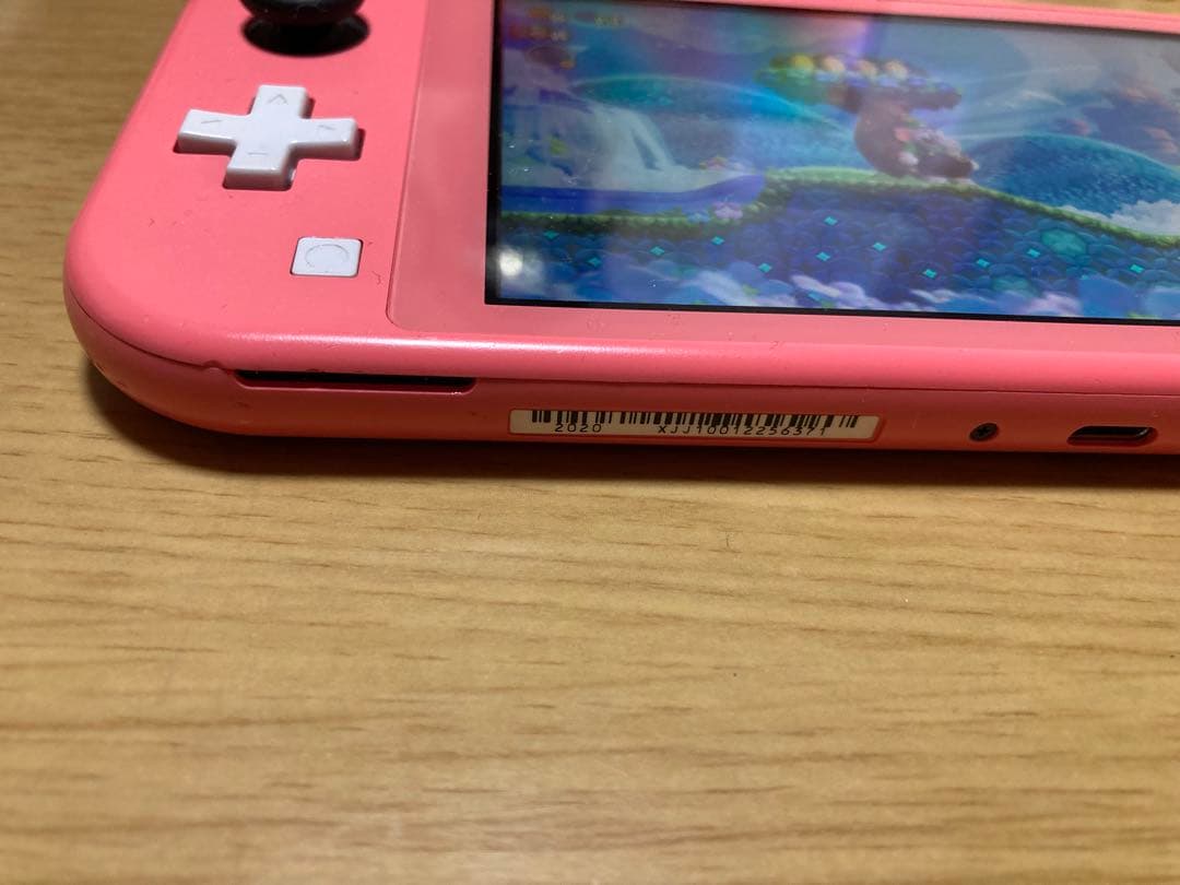 Nintendo Switch Liteコーラル　ピンク