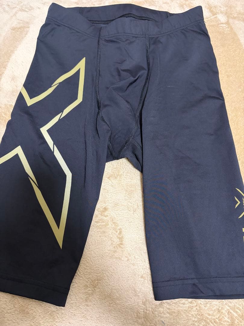 2XU ハーフタイツ Mサイズ