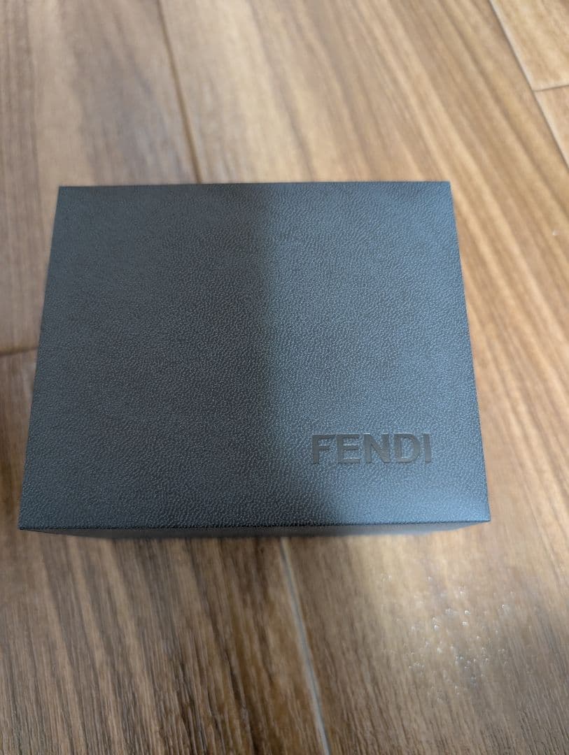 FENDI 腕時計 ギフトボックス イエロー グレー