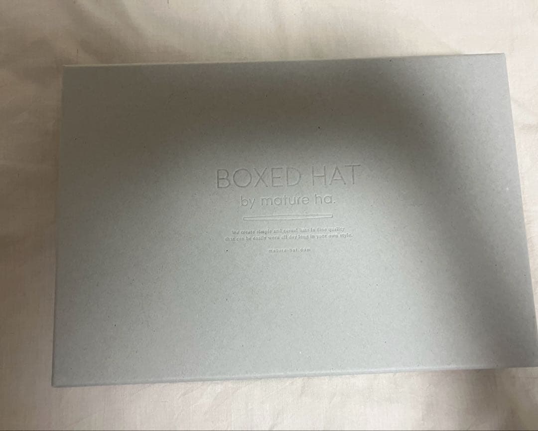 mature ha.　BOXED HAT ベージュ 麦わら帽子