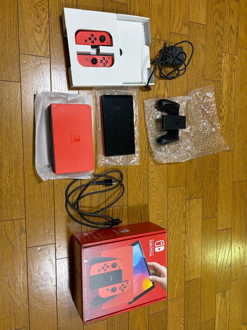 Nintendo Switch 有機ELモデル　マリオレッド 純正プロコン付き