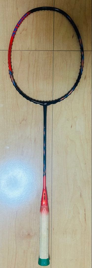 【ジャンク品】アストロクス 77プロ　バドミントンラケット
