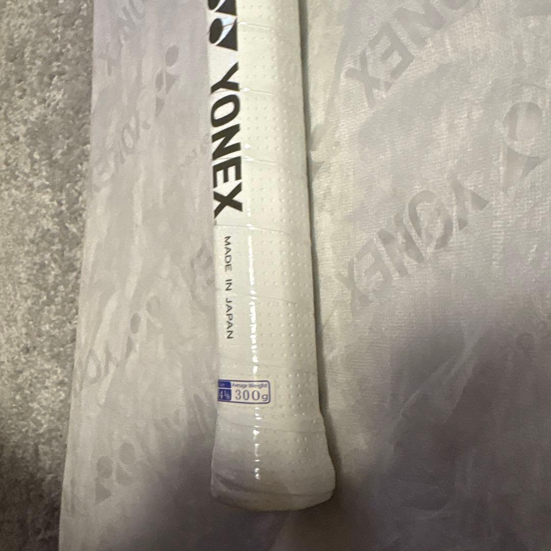 YONEX VCORE テニスラケット 300G