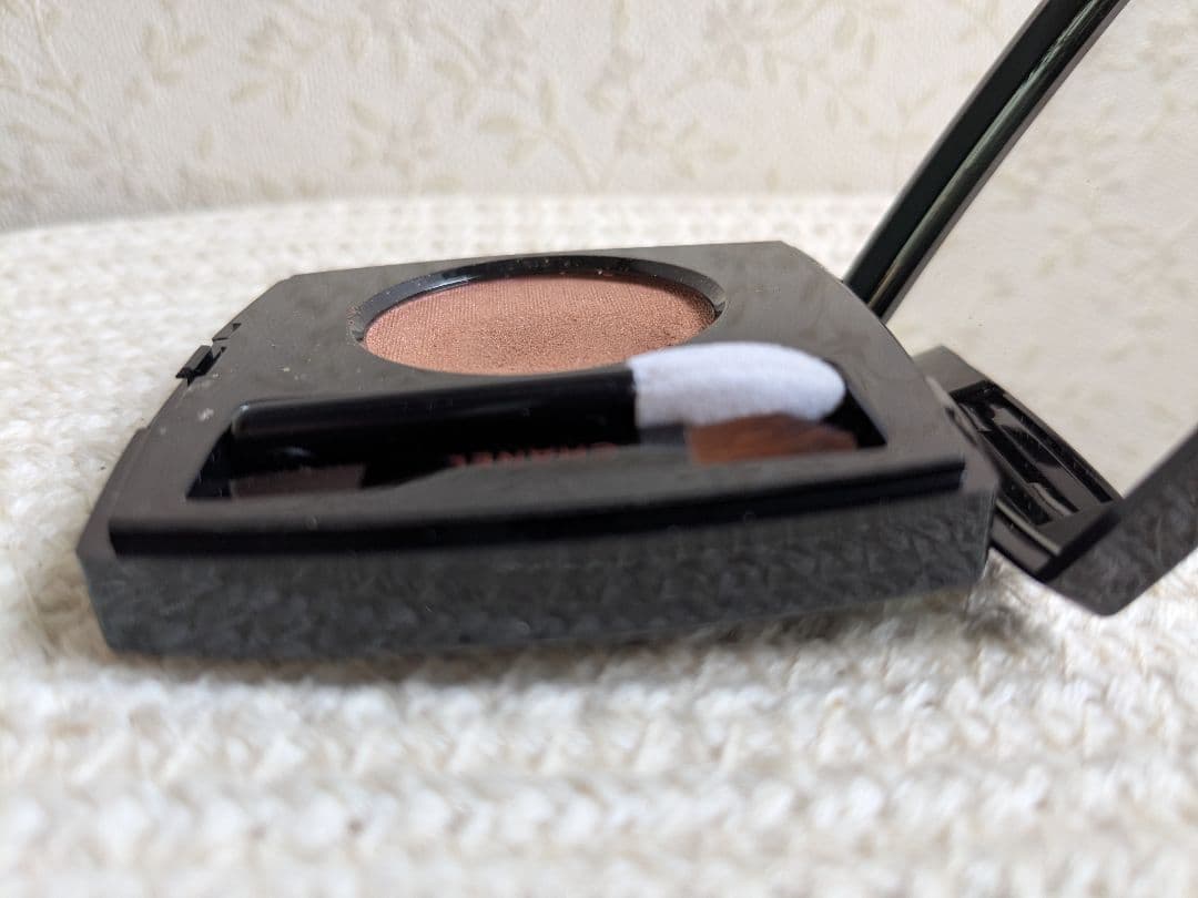 CHANEL シャネル オンブルエサンシエル 267 ブランローズ 完売品