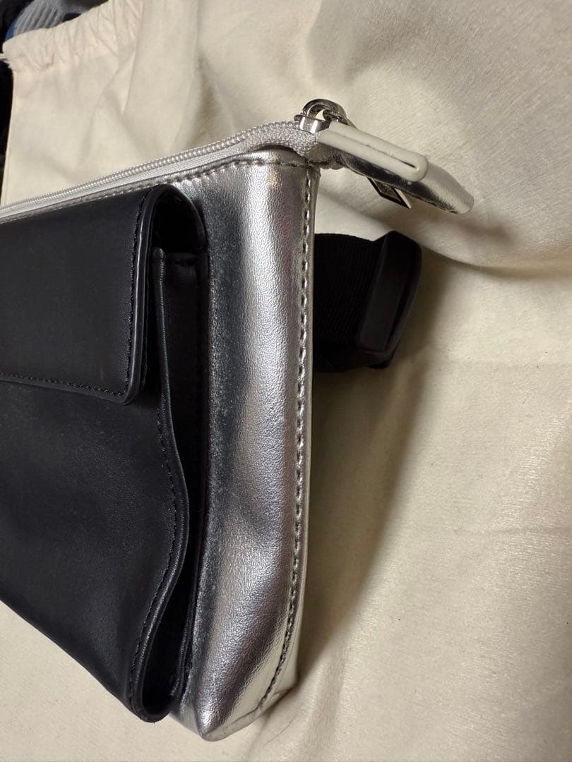 LANVIN SPORT ボディバッグ 黒と銀