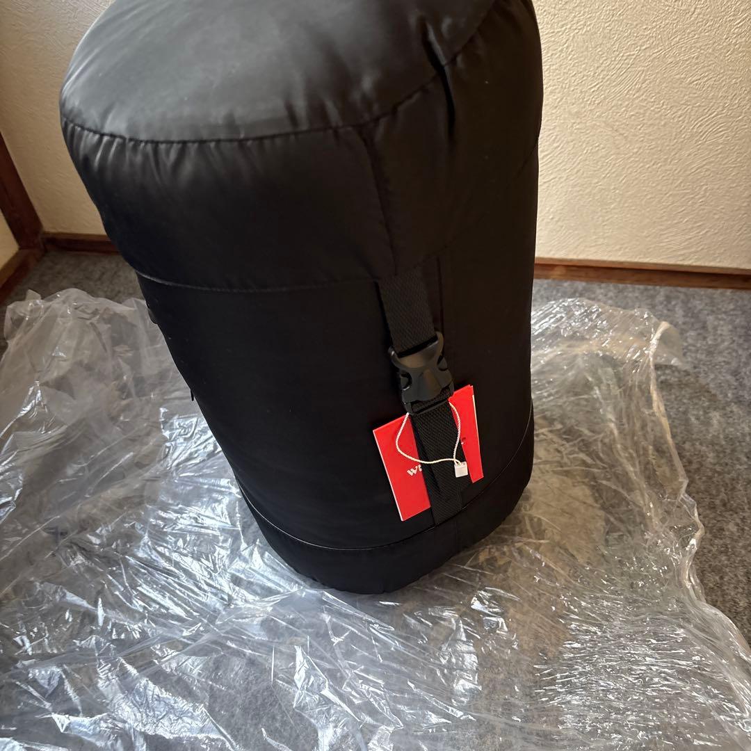 ICE- 1000 寝袋 新品未使用　防災野外キャンプ