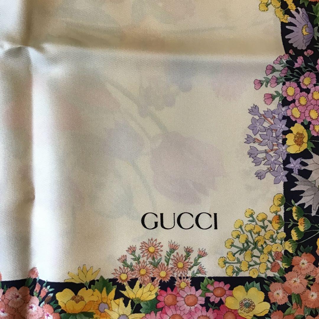 グッチ　GUCCI フローラ　シルクスカーフ オールドグッチ　ビンテージ　花柄