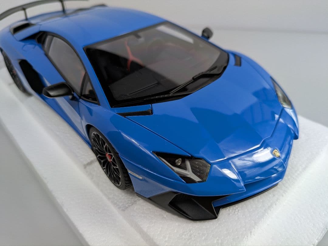 1/18 ミニカー オートアート ランボルギーニ アヴェンタドール SV