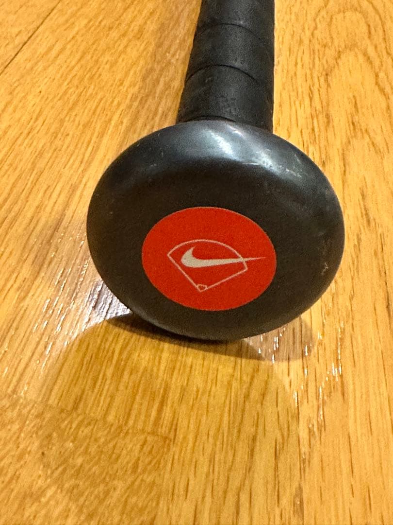 ナイキNIKEダイヤモンドエリート軟式用金属バット84cm6.95DIA720g