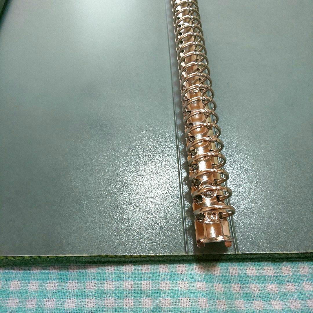 [ヨウチン]オイルワックスヌメ革 ダークグリンカバーB526穴バインダー付