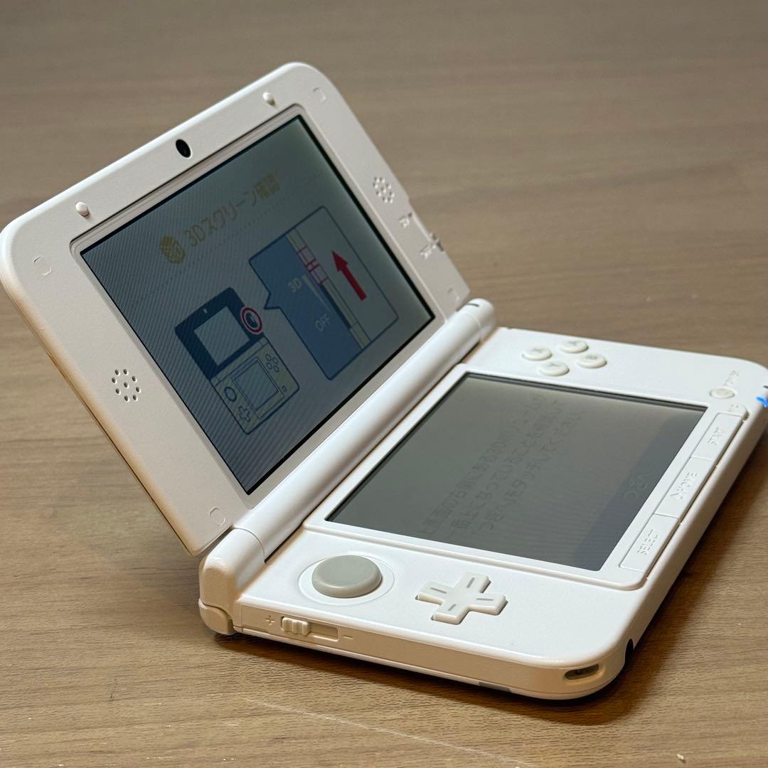 5-268【美品】ニンテンドー3DS LL とびだせ どうぶつの森 箱付き