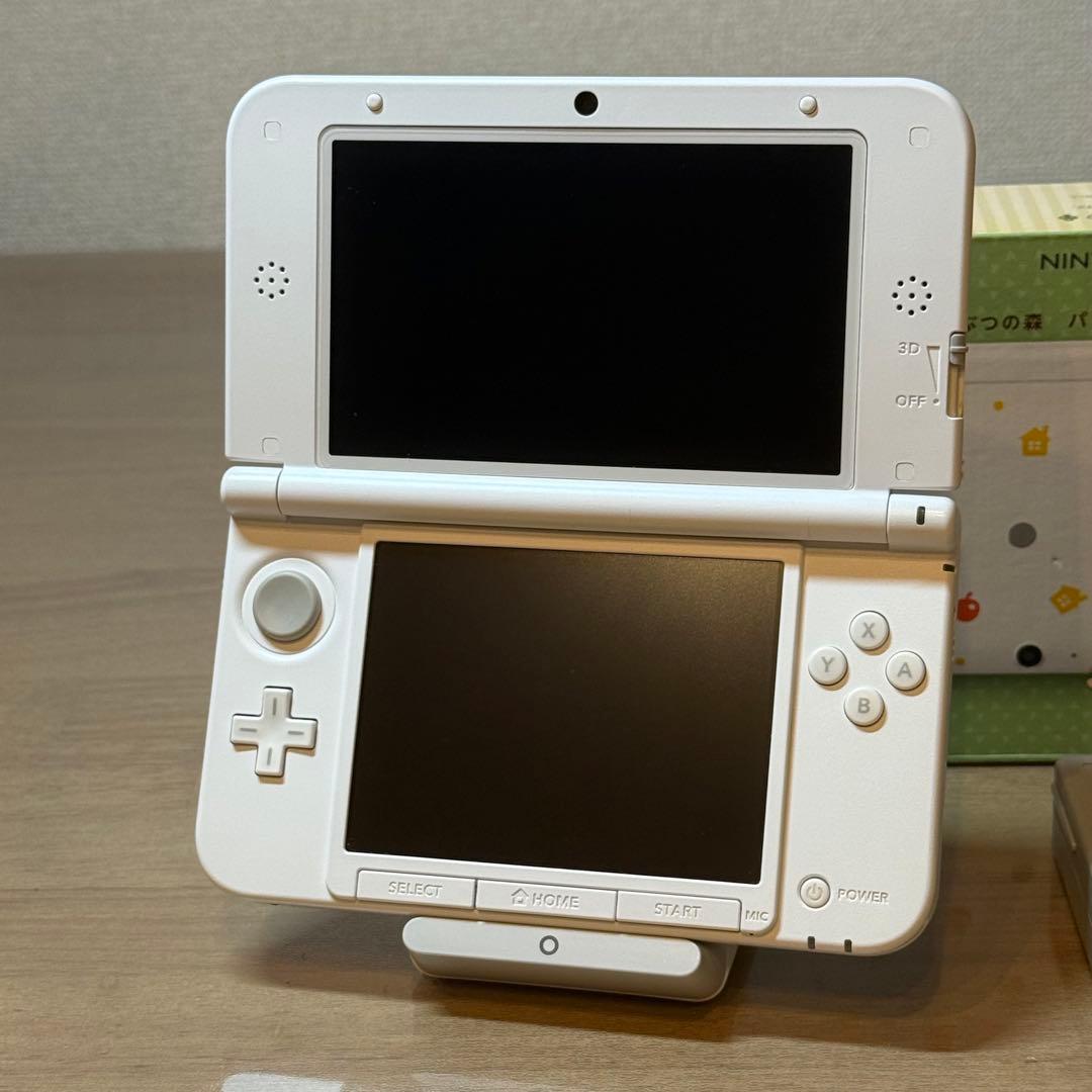 5-268【美品】ニンテンドー3DS LL とびだせ どうぶつの森 箱付き