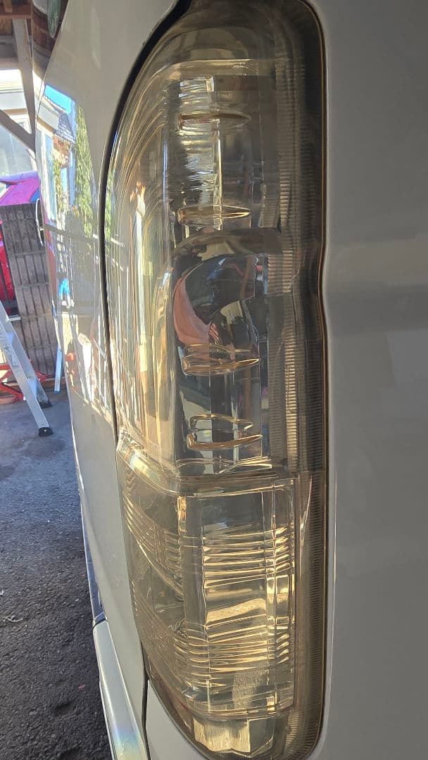 ハイエース4型テールランプ クリア