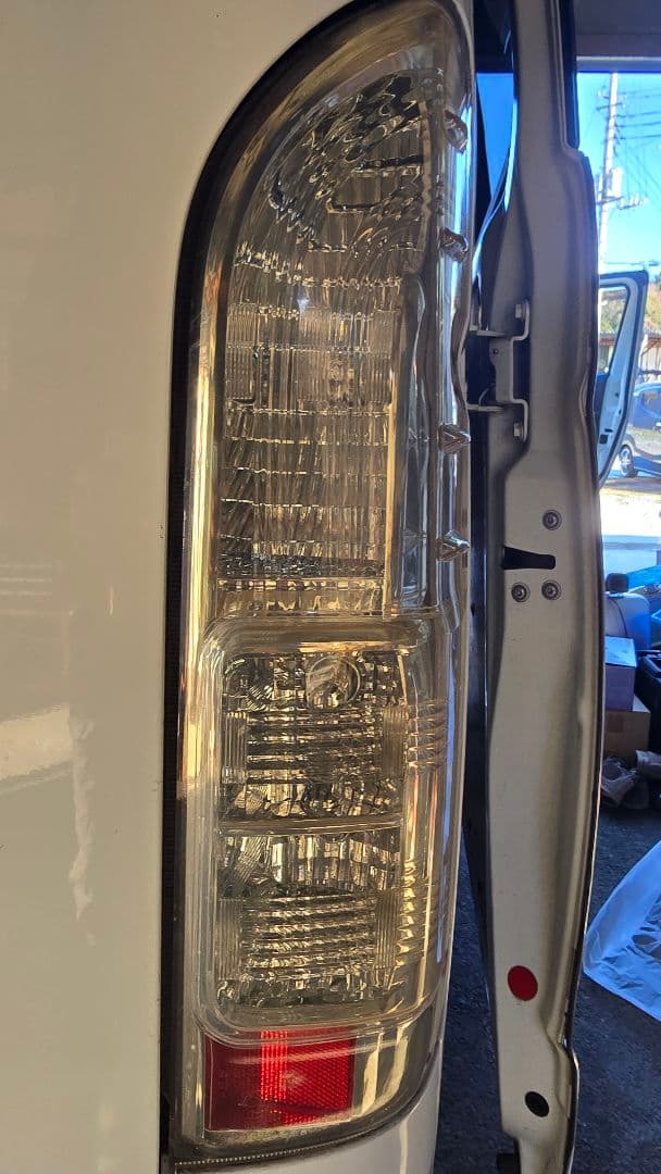ハイエース4型テールランプ クリア