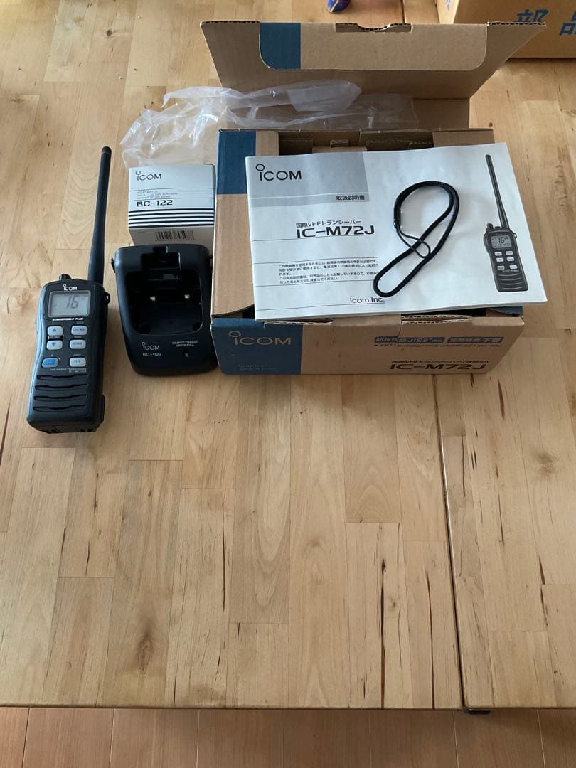 ICOM IC-M72J 国際VHFトランシーバー
