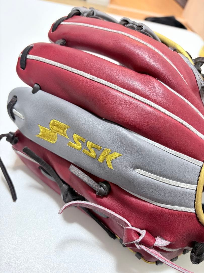 セール【極美品】SSK軟式グローブ 大人用　内野手用866型グラブ巾着