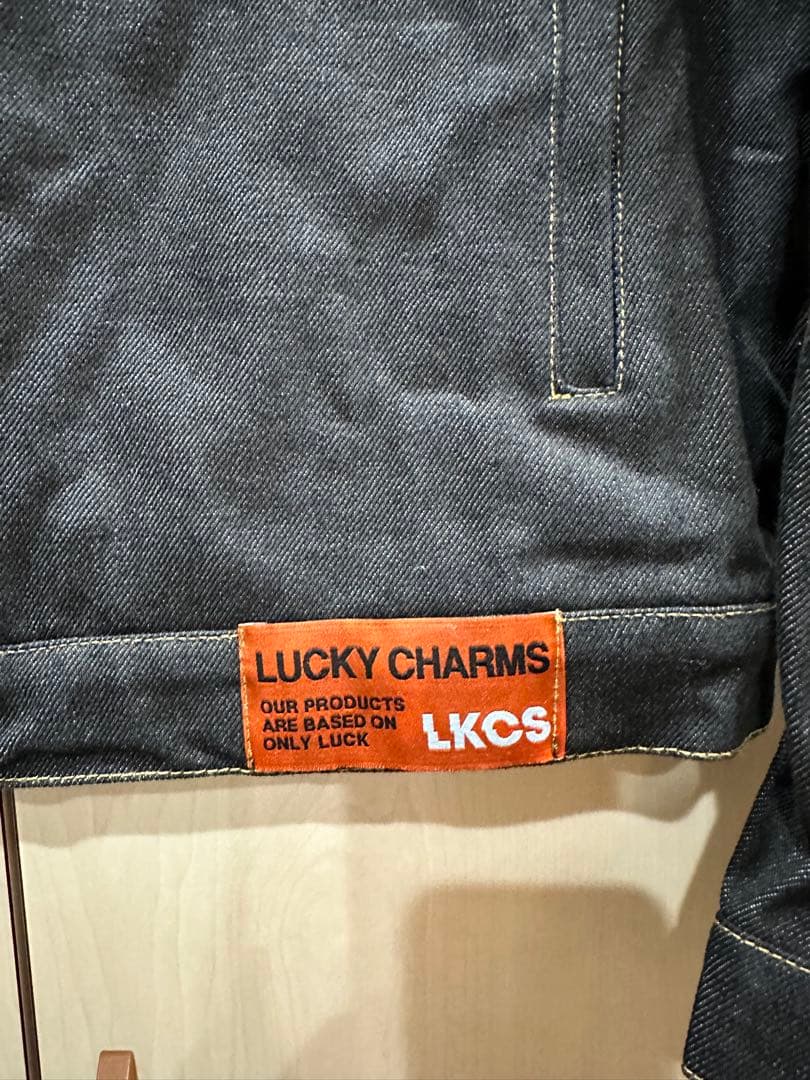 LUCKY CHARMS ブラックデニムジャケット　ソイングク　コンサート衣装