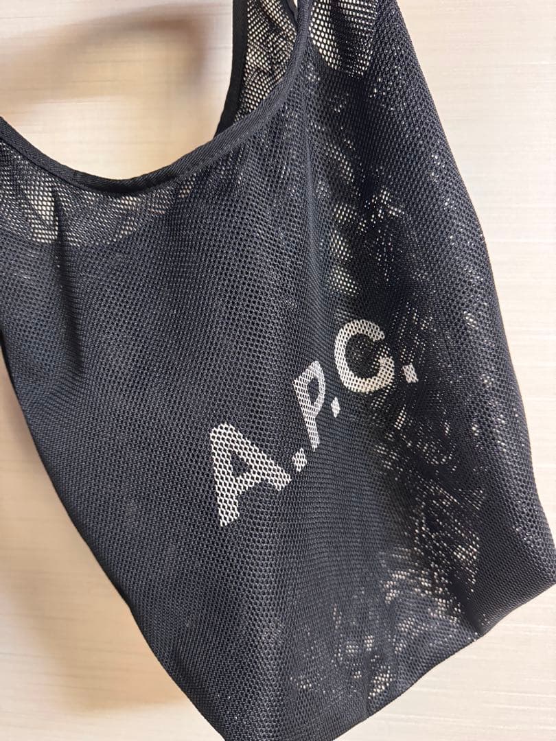 A.P.C. ブラックメッシュトートバッグ　値下げしました