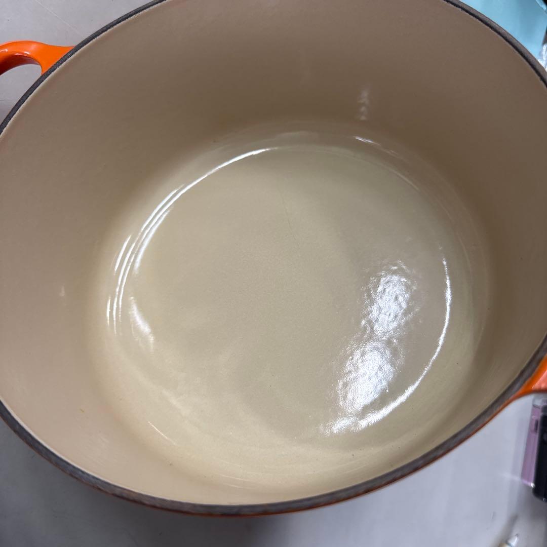 LE CREUSET ル•クル-ゼ 両手鍋 22cm