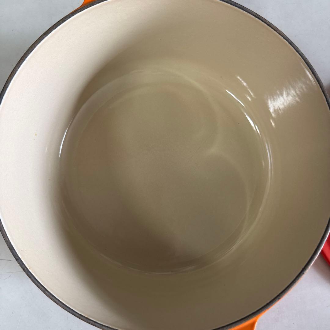 LE CREUSET ル•クル-ゼ 両手鍋 22cm