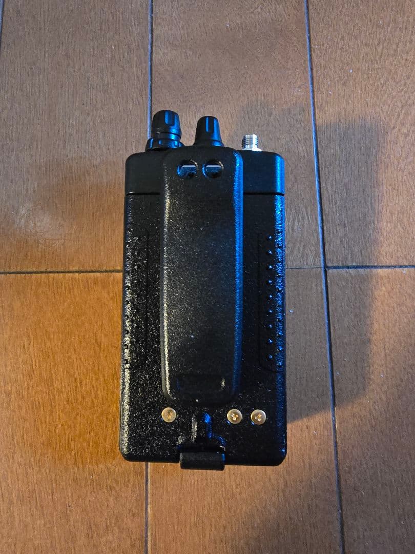 YAESU FT-60 FMトランシーバー