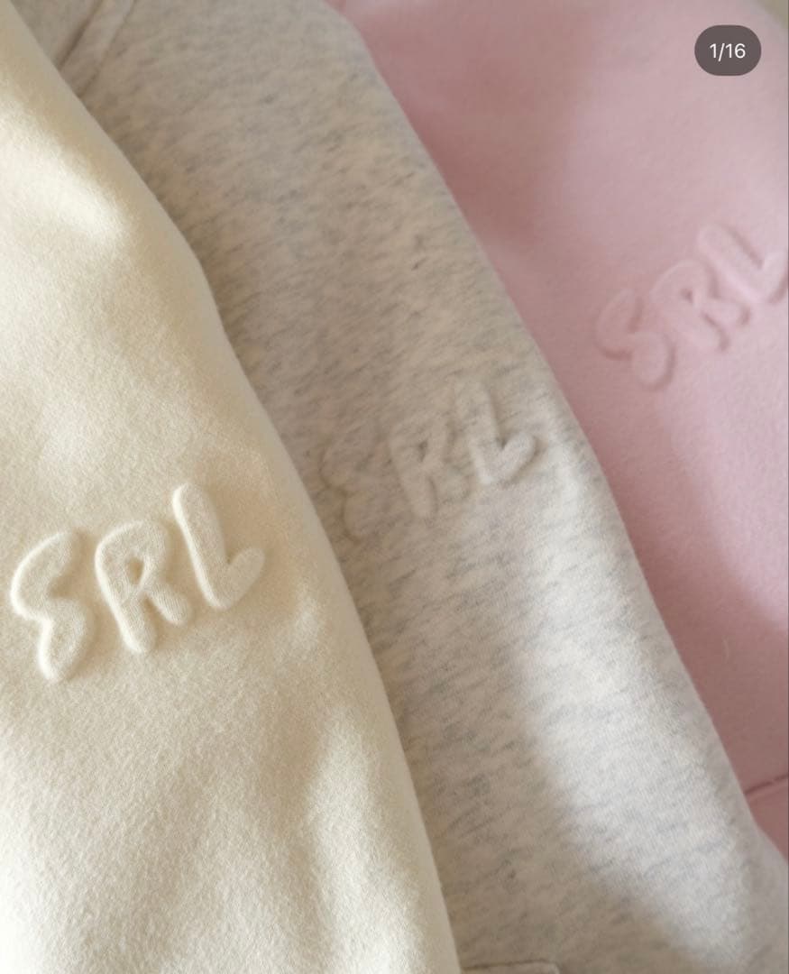 新品 Volume Sweat Zipフーディー SRL ロゴ シアークリーム