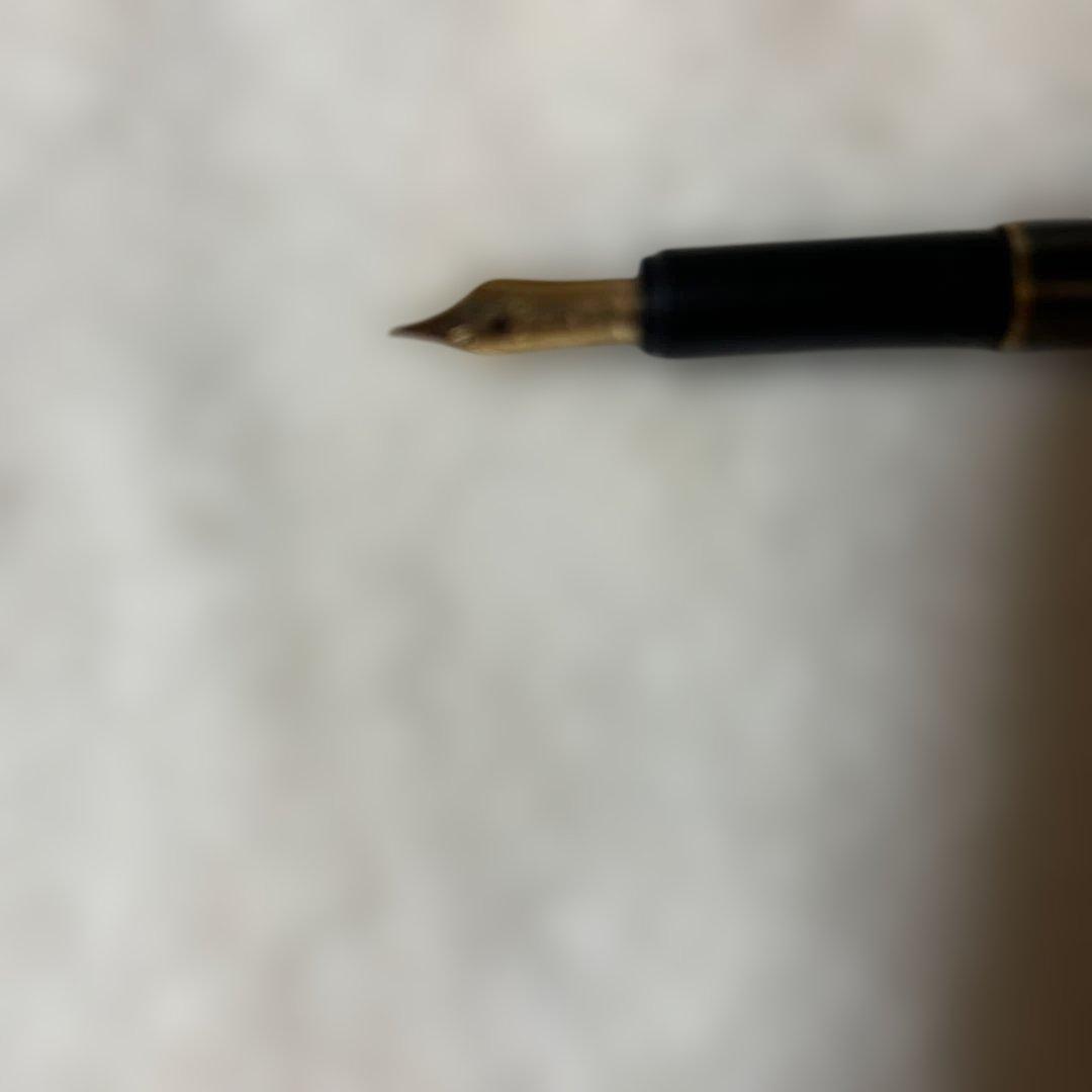 本日価格Dunhill 黒色 金属製 万年筆 ゴールドアクセント