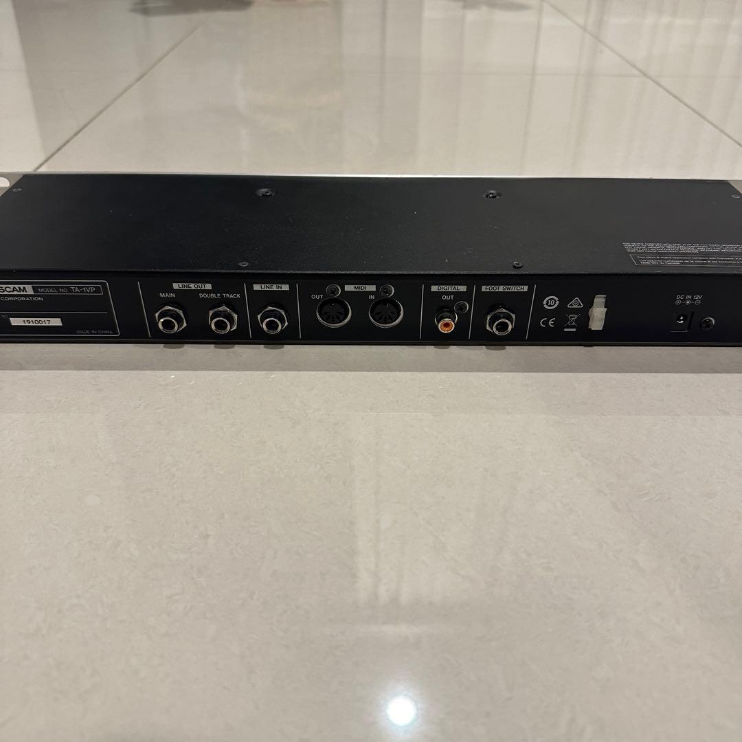 TASCAM TA-1VP マイクプリアンプ