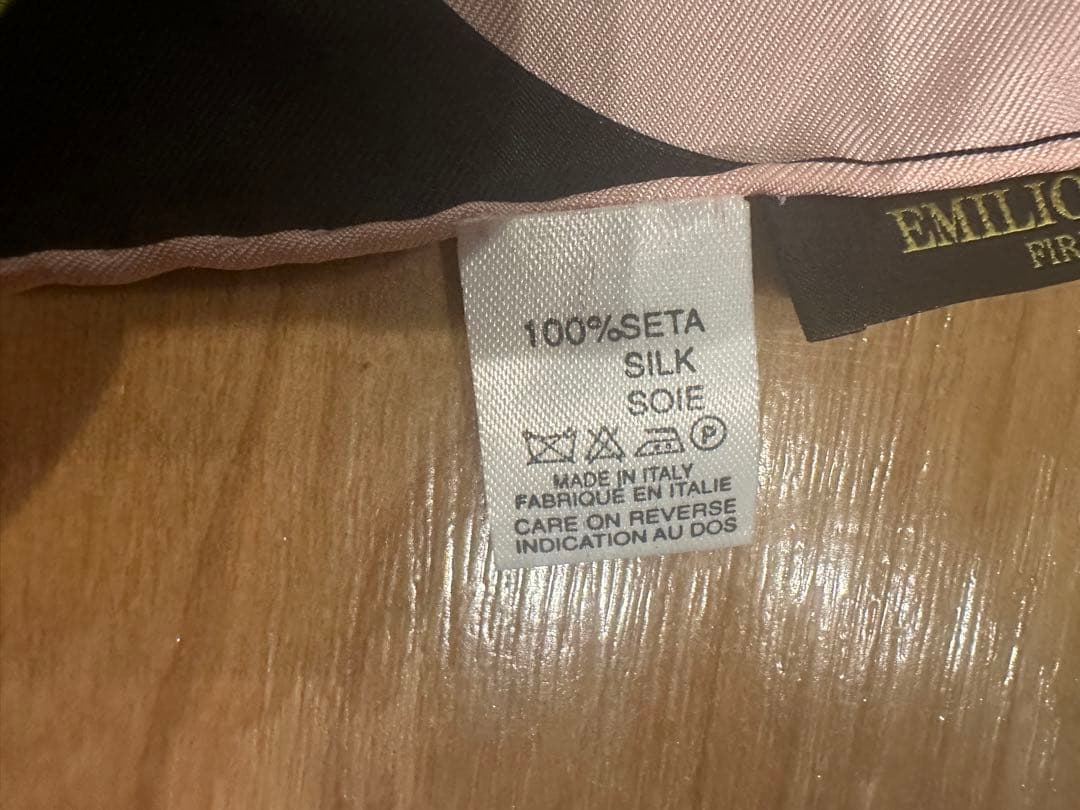 エミリオプッチ　Emilio Pucci スカーフ シルク100%
