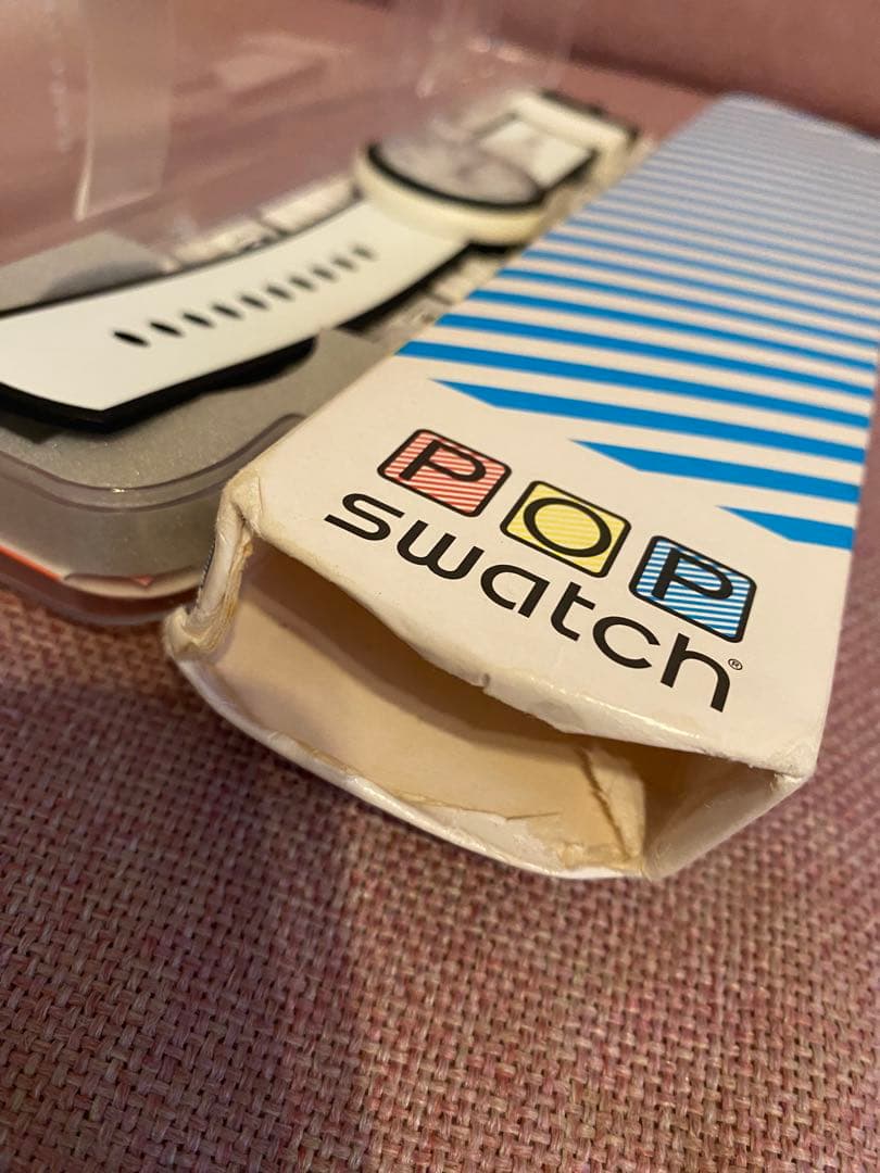 スウォッチ　POP ホワイト 45mm スイス製　腕時計