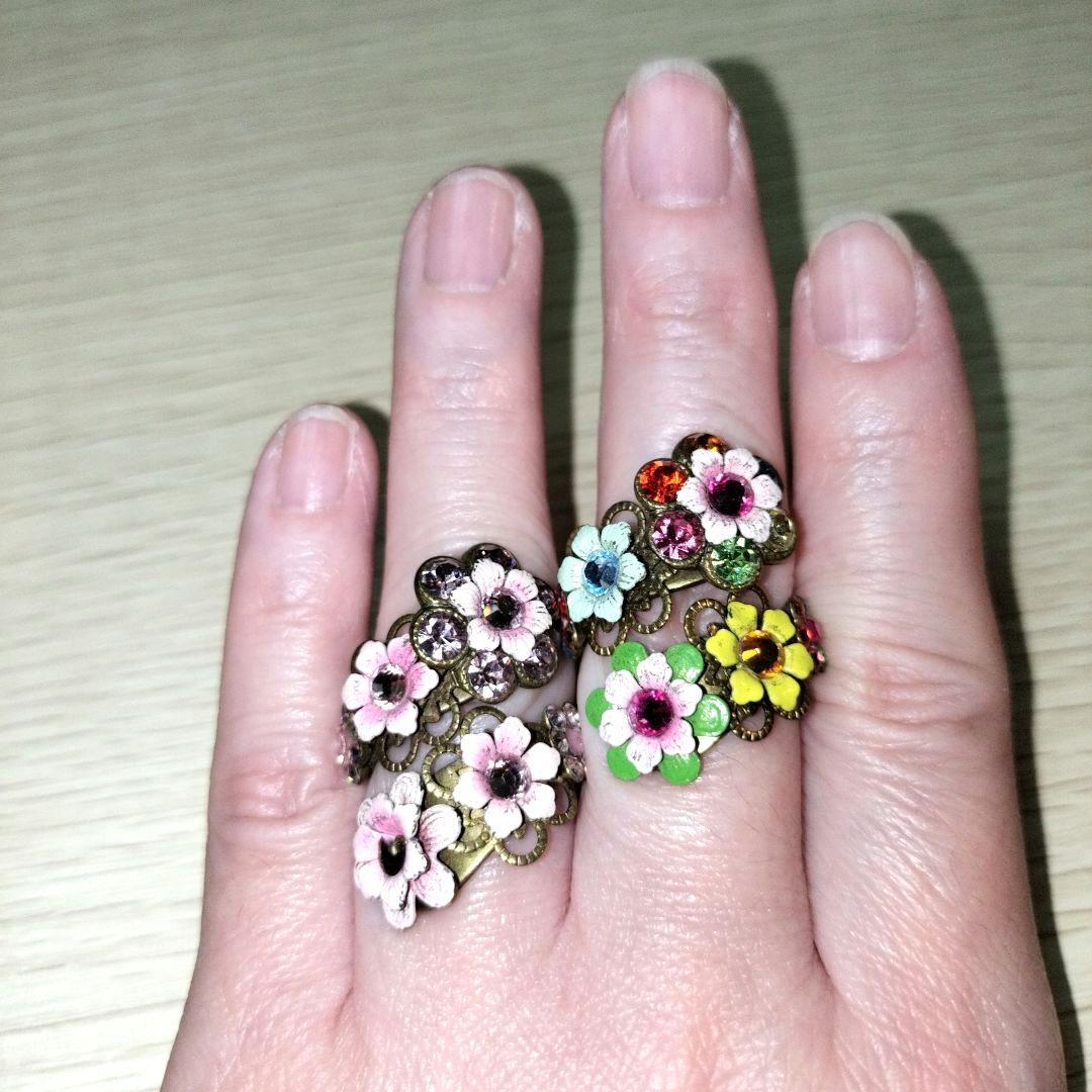 ミハエルネグリン　お花のらせんリング　ピンク　フリーサイズ