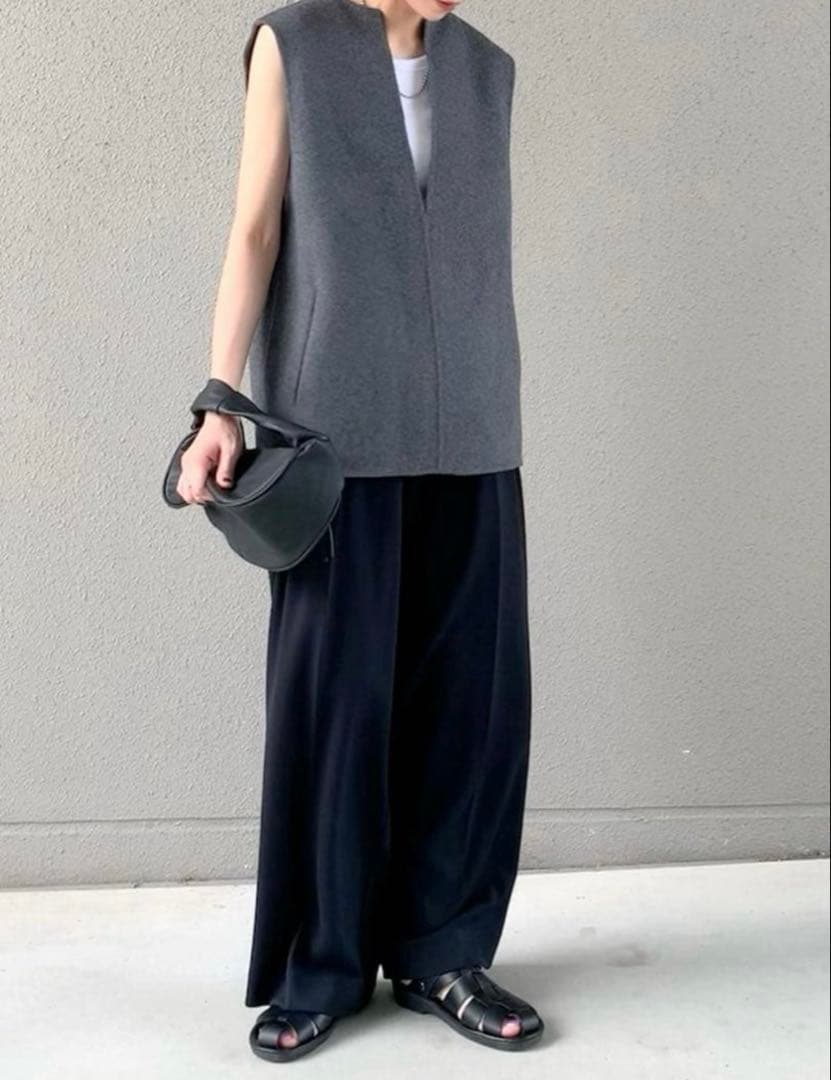 ま*の様 TODAYFUL キーネックウールベスト　グレー　フリーサイズ　F