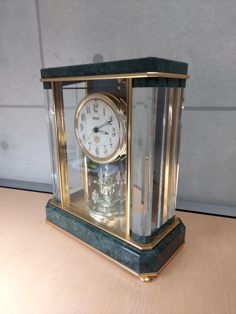 SEIKO 電波置時計 　贈内閣総理大臣　蛇紋石　非売品