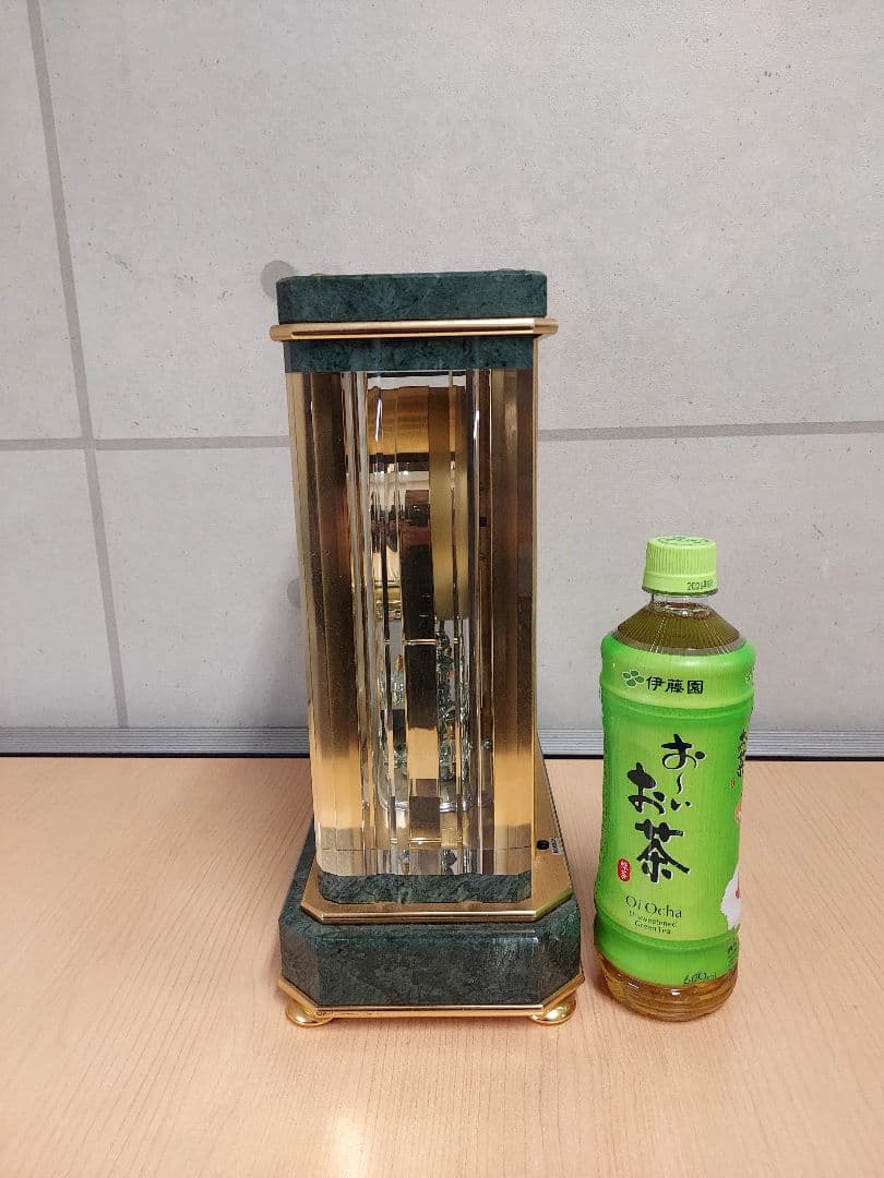 SEIKO 電波置時計 　贈内閣総理大臣　蛇紋石　非売品