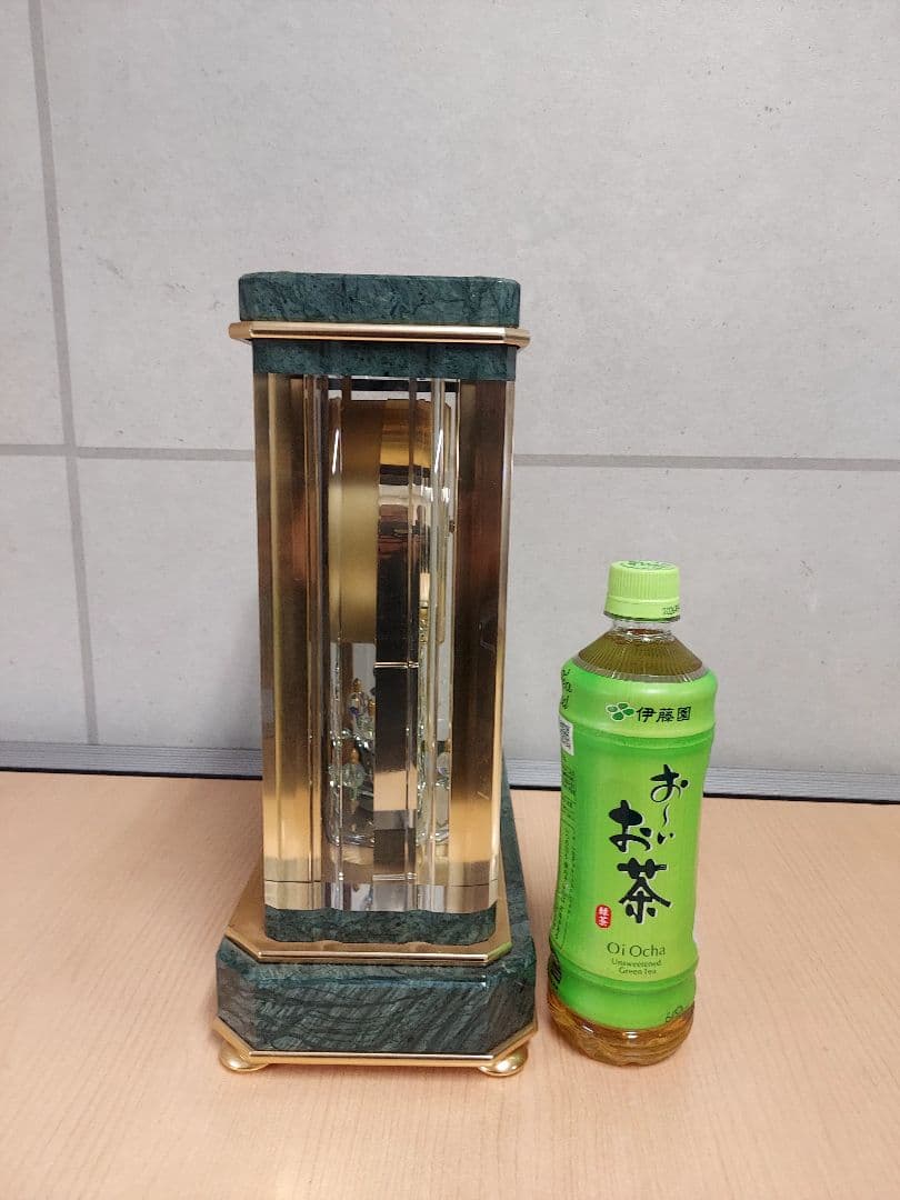 SEIKO 電波置時計 　贈内閣総理大臣　蛇紋石　非売品