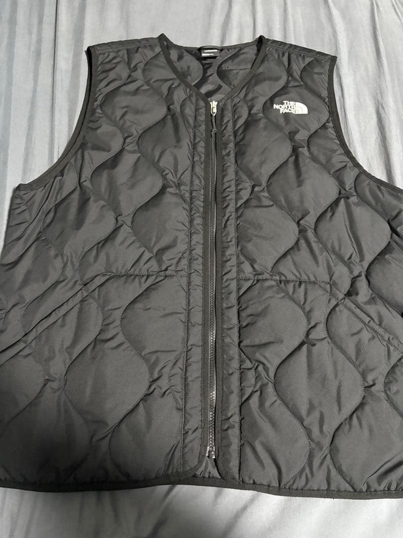 ジャケット・アウター The North Face Ampato Quilted Vest Black